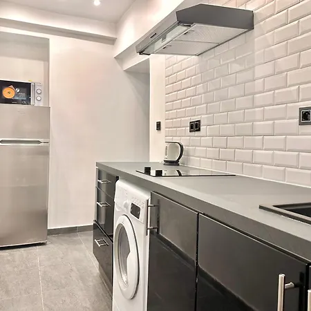 Bed & Breakfast Cozy Near Marais On Rue Trousseau *
