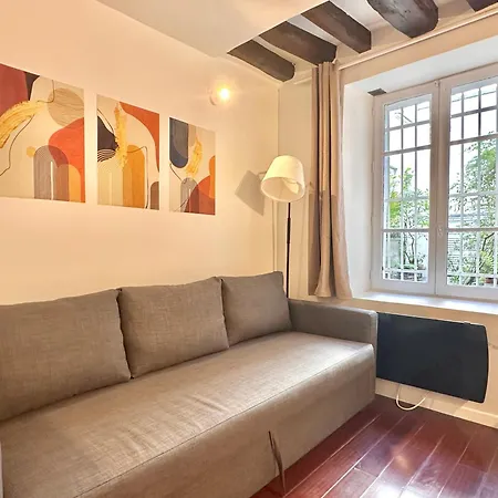 Cozy Near Marais On Rue Trousseau Paris